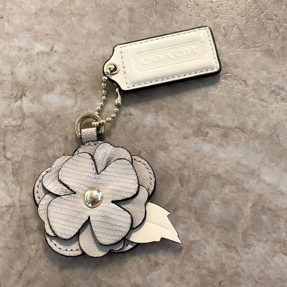 COACH  White/Cream Tea Rose Keychain